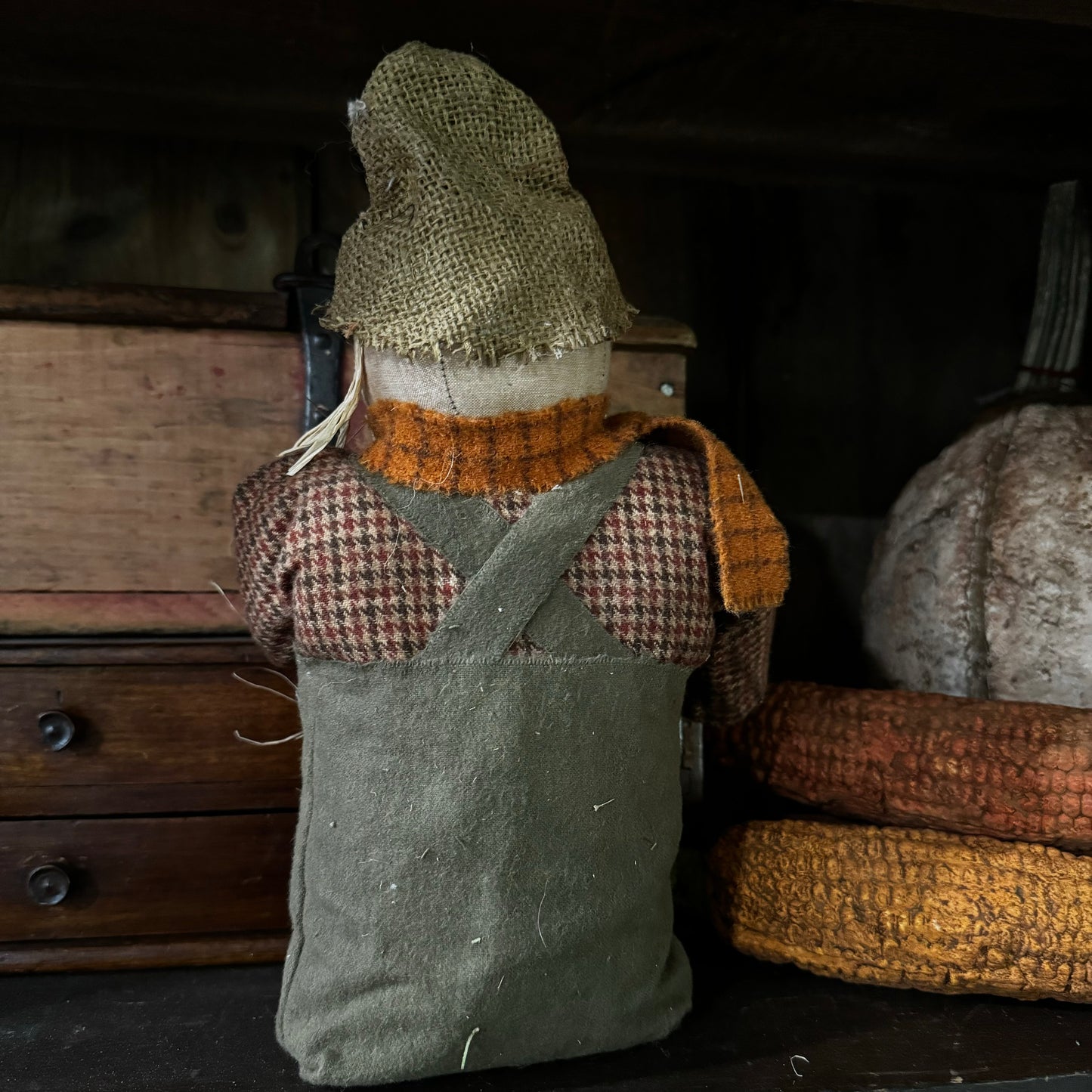 Olde Time Santas - Scare Crow