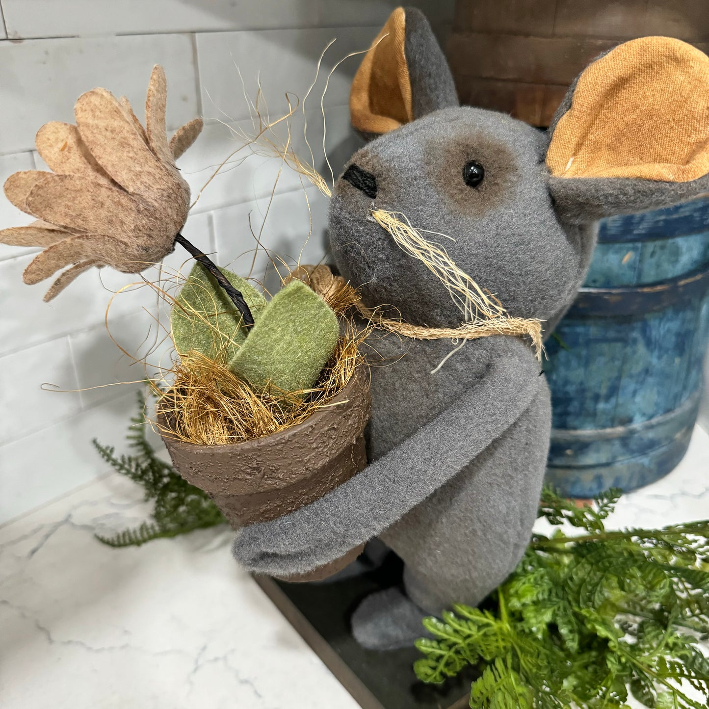 Rugged Chic - Mousy Mouse