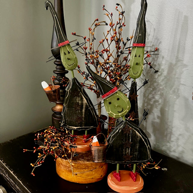 PBK -Shelf Sitter - Mini Witch