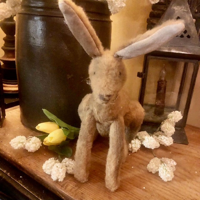 Nature's Nest - Sitting Bunny