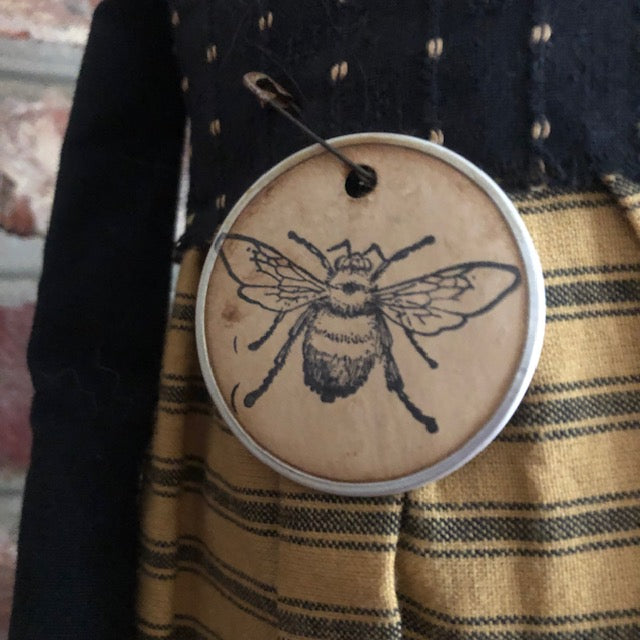 The Brown House - Queen Bee