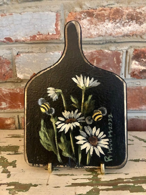 Bread Board - Daisies
