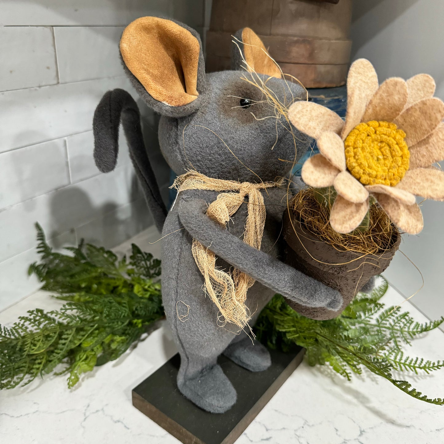 Rugged Chic - Mousy Mouse