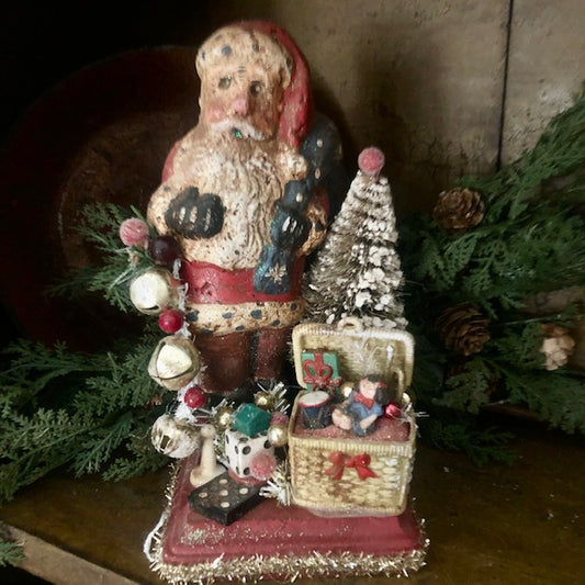 Krisnick - Gift Basket Santa